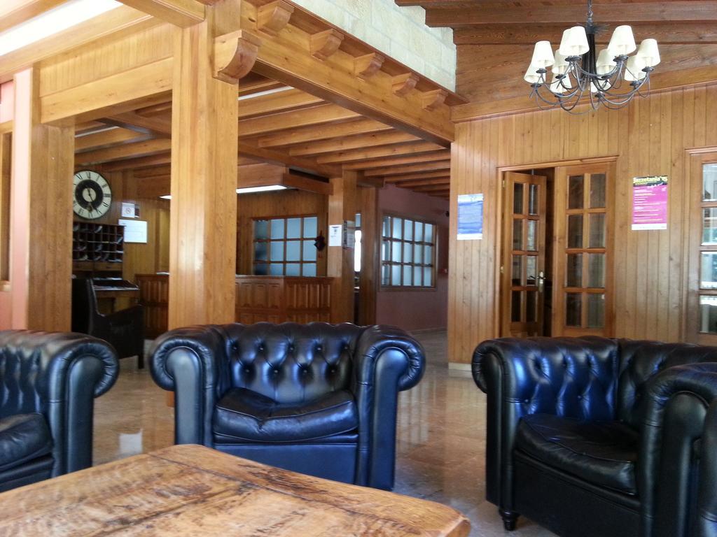 Hotel Villa De Canfranc Buitenkant foto
