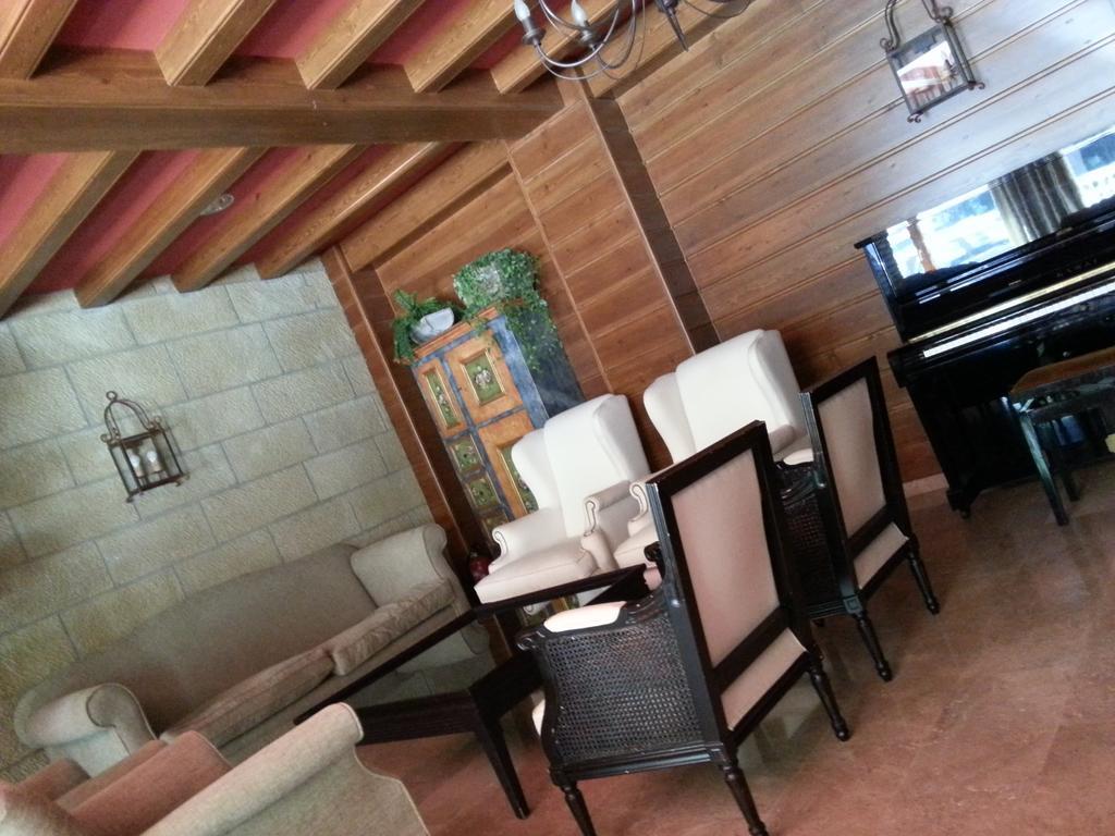 Hotel Villa De Canfranc Buitenkant foto